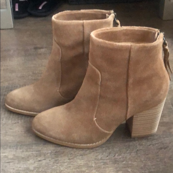 splendid hila suede bootie